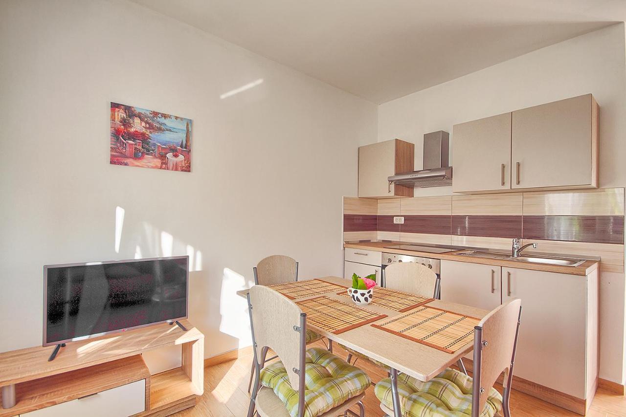 Apartman Mishel 2 فاجانا المظهر الخارجي الصورة